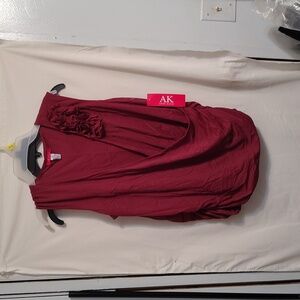 Women's sleeveless top with design